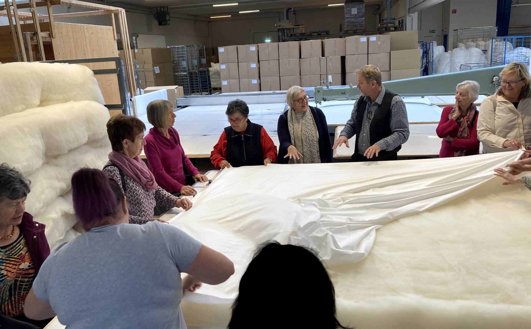 Betriebsbesuche November 2025 / © Jos Neller und Heinz Mittermay Betten Reiter – Deckenfertigung