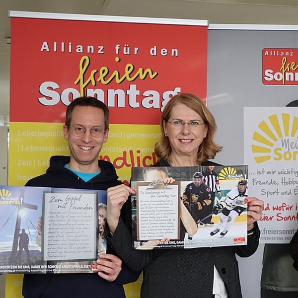 Philipp Kuhlmann - gewerkschaftl. Sprecher der Allianz für den freien Sonntag Österreich, Maria Etl – Koordinatorin der der Allianz für den freien Sonntag Österreich, / © Ö-Sonntagsallianz/S.Macheiner Philipp Kuhlmann - gewerkschaftl. Sprecher der Allianz für den freien Sonntag Österreich, Maria Etl – Koordinatorin der der Allianz für den freien Sonntag Österreich,