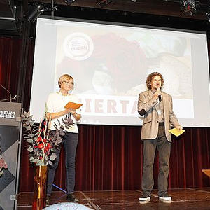 Feiertag 2019_Hier arbeitet ein Mensch