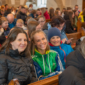 Liturgischer Auftakt der SpiriNight für über 450 Firmlinge in Gallneukirchen
