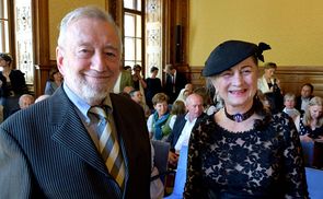 Auszeichnungen für Gabriele Neuwirth und Peter Pawlowsky