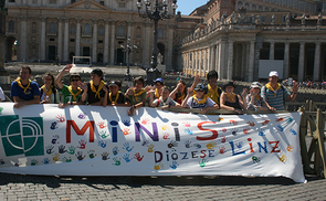 Bald heißt es: „Minis in Rom 2015“.