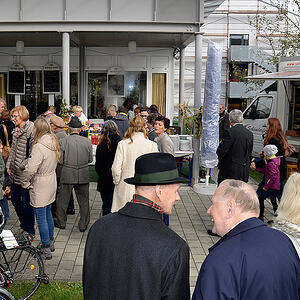 Festbetrieb beim Pfarrfest / Foto: HPR Riedberger Erntedankfest 2016