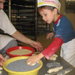 Kindergarten besucht Bäckerei