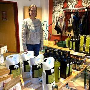 Katrin Kretschmer beim Verkauf