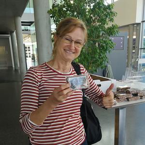 Verteilaktion zum 7. Okt. - Tag der menschenwürdigen Arbeit