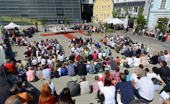 Fronleichnamsfest Urfahraner Pfarren_AEC Platz_2014_Christian Dörn