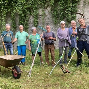 beim Sensenmähen 2023