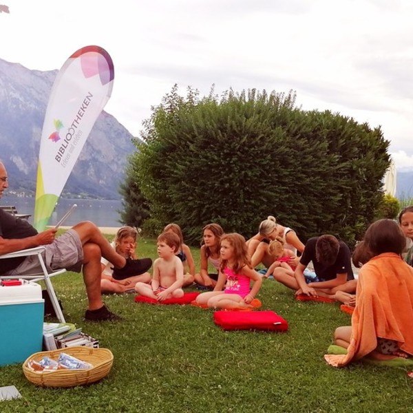 Vorlesestunde im Strandbad 