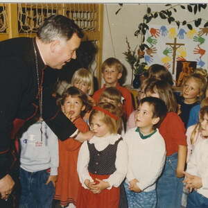 Besuch des Kindergartens der Don Bosco Schwestern in Vöcklabruck (1987)