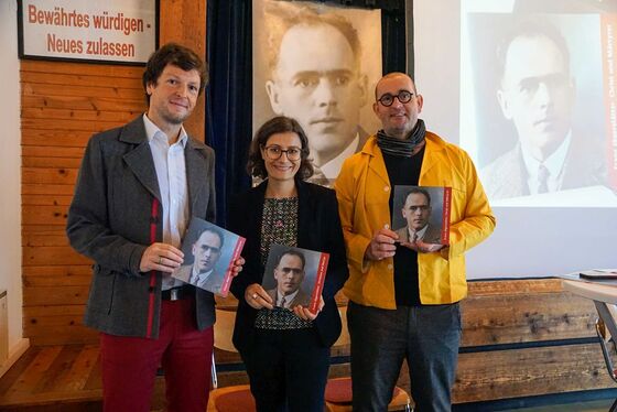 Die Herausgeber:innen der neuen Broschüre „Franz Jägerstätter. Leben und Erinnerung“: v.l.: Andreas Schmoller, Verena Lorber und Thomas Schlager-Weidinger.